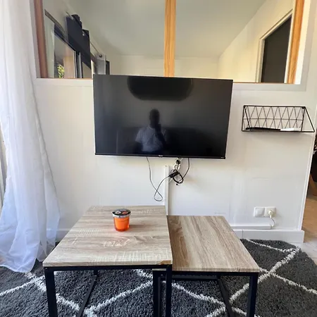 Apartment 2pieces, Piscine, Terrasse, Parking Prive
