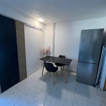 Apartment 2pieces, Piscine, Terrasse, Parking Prive